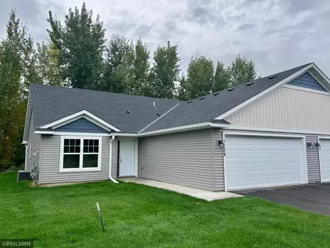 1109 Sakatah Ct, Madison Lake, MN 56063
