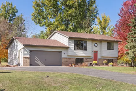 37190 Fenway Ave, North Branch, MN 55056