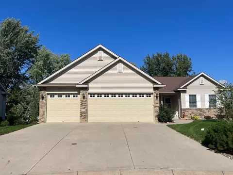 1930 Fischer Pt, Waconia, MN 55387