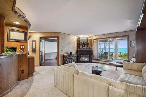 4379 Wilshire Blvd #105, Mound, MN 55364