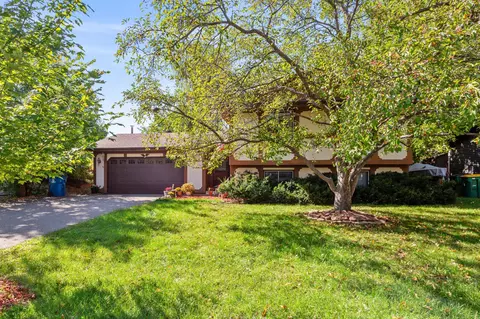 6707 Camden Ave N, Brooklyn Center, MN 55430