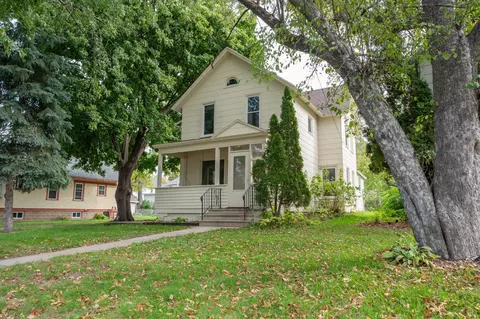 104 7th Ave SE, Rochester, MN 55904