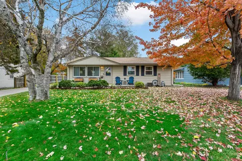 8913 Morgan Ave S, Bloomington, MN 55431