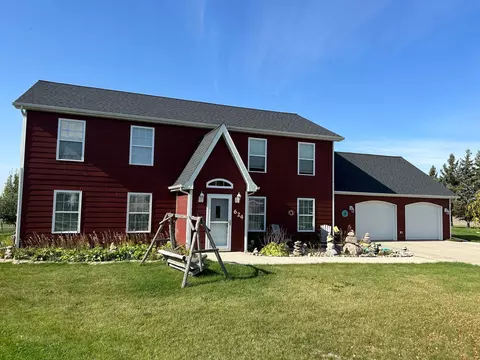 624 Carl Ct, Roseau, MN 56751