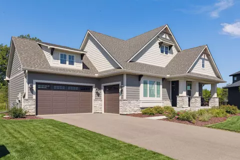 792 James Ave N, Lake Elmo, MN 55042