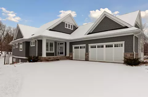 6150 Garland Ln N, Plymouth, MN 55446