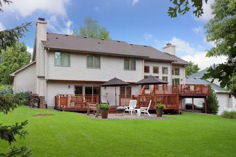 3805 Oxford Dr, Woodbury, MN 55125