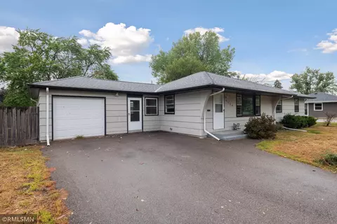 9124 Newton Ave S, Bloomington, MN 55431