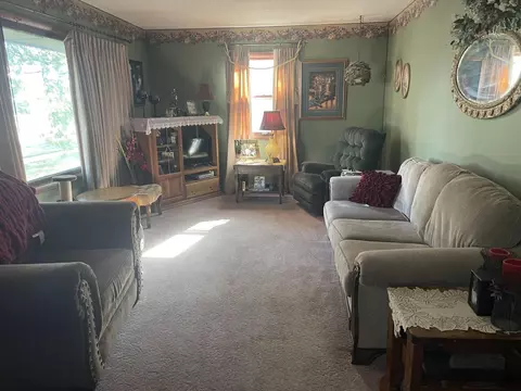 135 5th St, Tracy, MN 56175 photo 2