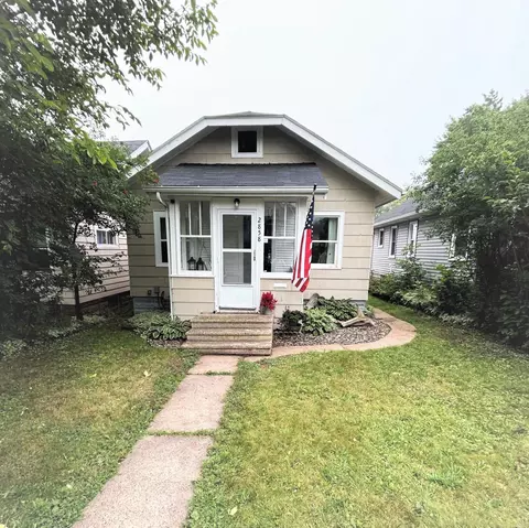 2858 W 6th St, Duluth, MN 55806