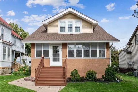 867 Armstrong Ave, Saint Paul, MN 55102