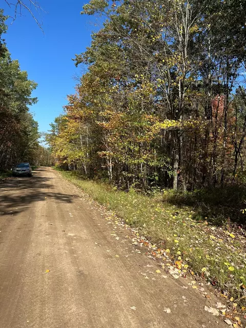 000 Black Bear Dr, Meadowbrook Twp, MN 56466