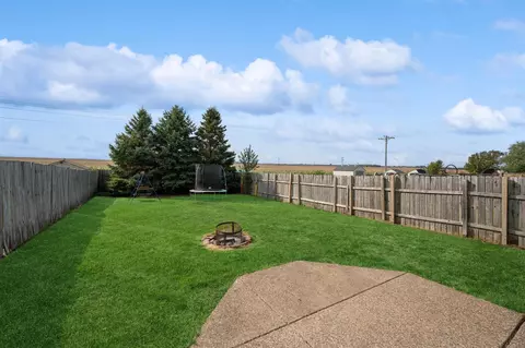 577 Kendall Dr, Hastings, MN 55033