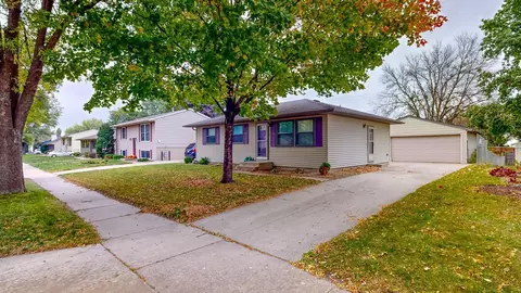 1756 10th Ave SE, Rochester, MN 55904