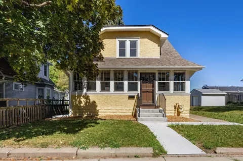 53 Geranium Ave W, Saint Paul, MN 55117
