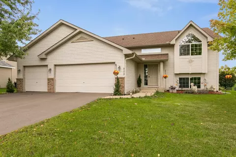 522 Cottonwood St NE, Lonsdale, MN 55046