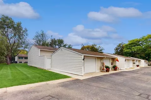 2047 103rd Ave NW, Coon Rapids, MN 55433