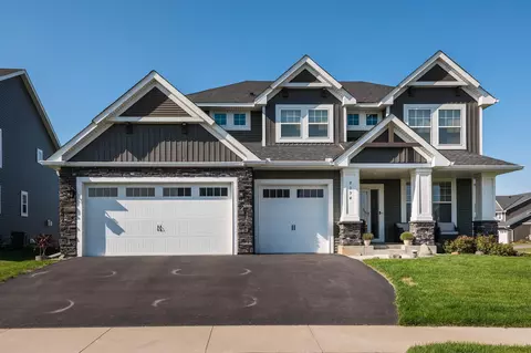 8394 Abercrombie Ln, Woodbury, MN 55129