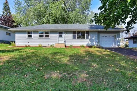 1745 Laurie Rd E, Maplewood, MN 55109