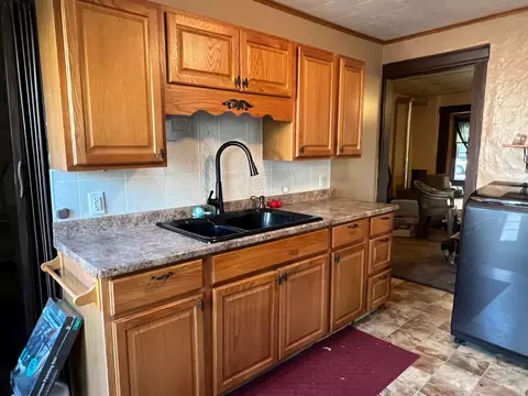 314 7th St SE, Staples, MN 56479 photo 4
