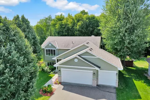 60 Palomino Ln, Lino Lakes, MN 55014