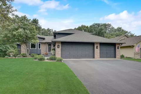8253 Niagara Ln N, Maple Grove, MN 55311