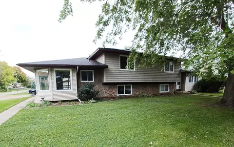 3250 Nevada Ave N, Crystal, MN 55427