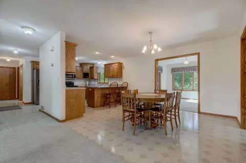 403 S Bruce St, Marshall, MN 56258 photo 6
