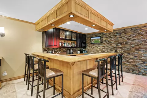 10141 Chestnut Cir N, Brooklyn Park, MN 55443