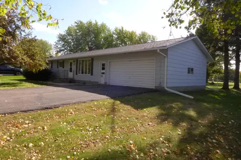 167 W Humble Ave, Ellsworth, WI 54011