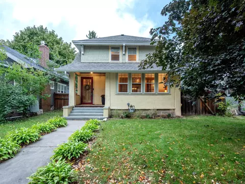 1075 Saint Clair Ave, Saint Paul, MN 55105
