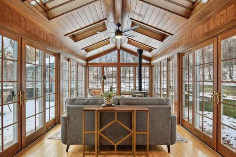 2306 Linner Rd, Wayzata, MN 55391