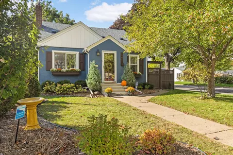 1491 Maywood St, Saint Paul, MN 55117