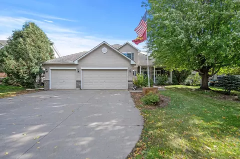 719 36th St W, Hastings, MN 55033