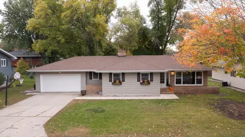 1110 Mitchell Pl, Fergus Falls, MN 56537