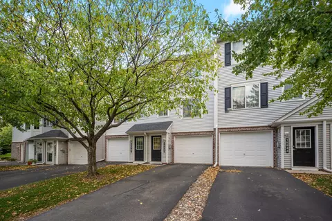 15545 Flyboat Ln #65, Apple Valley, MN 55124