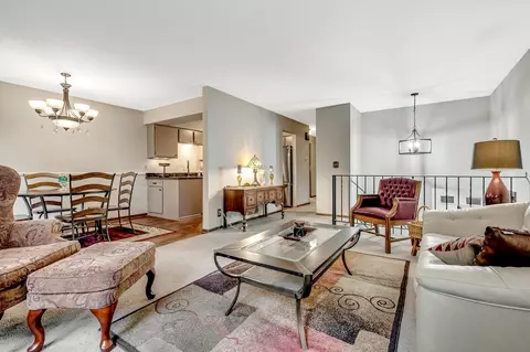 8430 W 100th St, Bloomington, MN 55438 photo 5