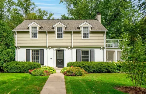 5009 Wooddale Ln, Edina, MN 55424