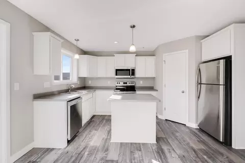 458 Cedar Ln, Dundas, MN 55019