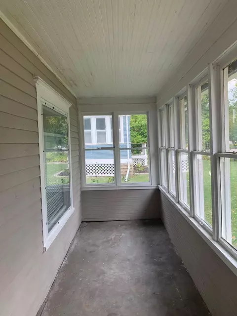 418 11th St SW, Willmar, MN 56201 photo 2