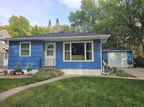 621 SE Julii St, Willmar, MN 56201