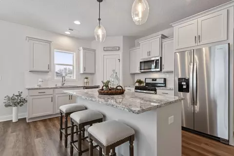307 Pine Cir, Winthrop, MN 55396 photo 9