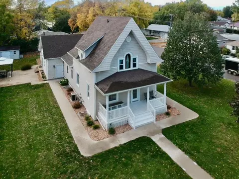 1002 S 7th St, Milbank, SD 57252