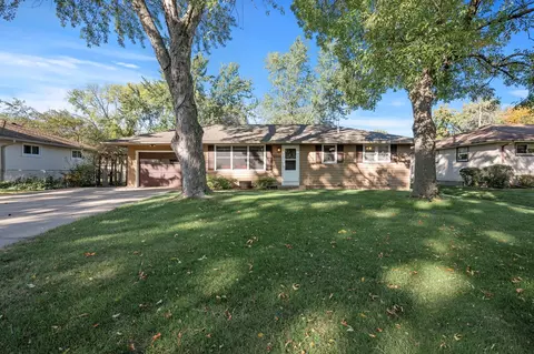 2000 Walnut St, Hastings, MN 55033