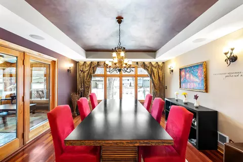 10037 Upton Rd, Bloomington, MN 55431 photo 9