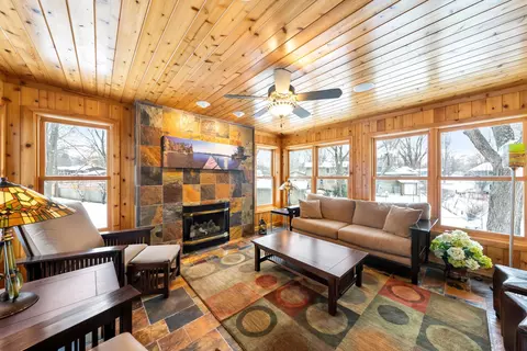 10037 Upton Rd, Bloomington, MN 55431 photo 13