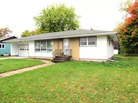 401 W Madison Ave, Mahnomen, MN 56557