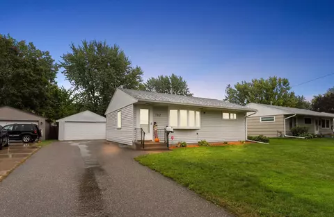 762 22nd Ave N, South Saint Paul, MN 55075