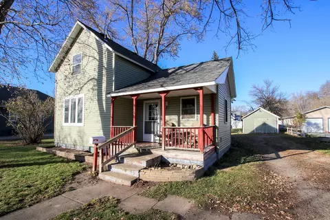 335 E 1st St, Litchfield, MN 55355