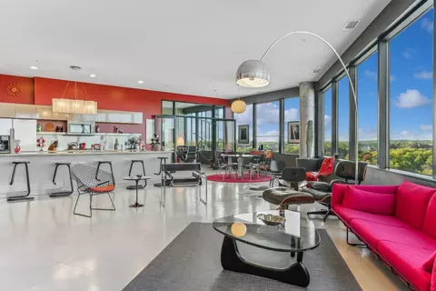 5601 Smetana Dr #916, Minnetonka, MN 55343